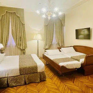 Dell'opera Hotel Venise